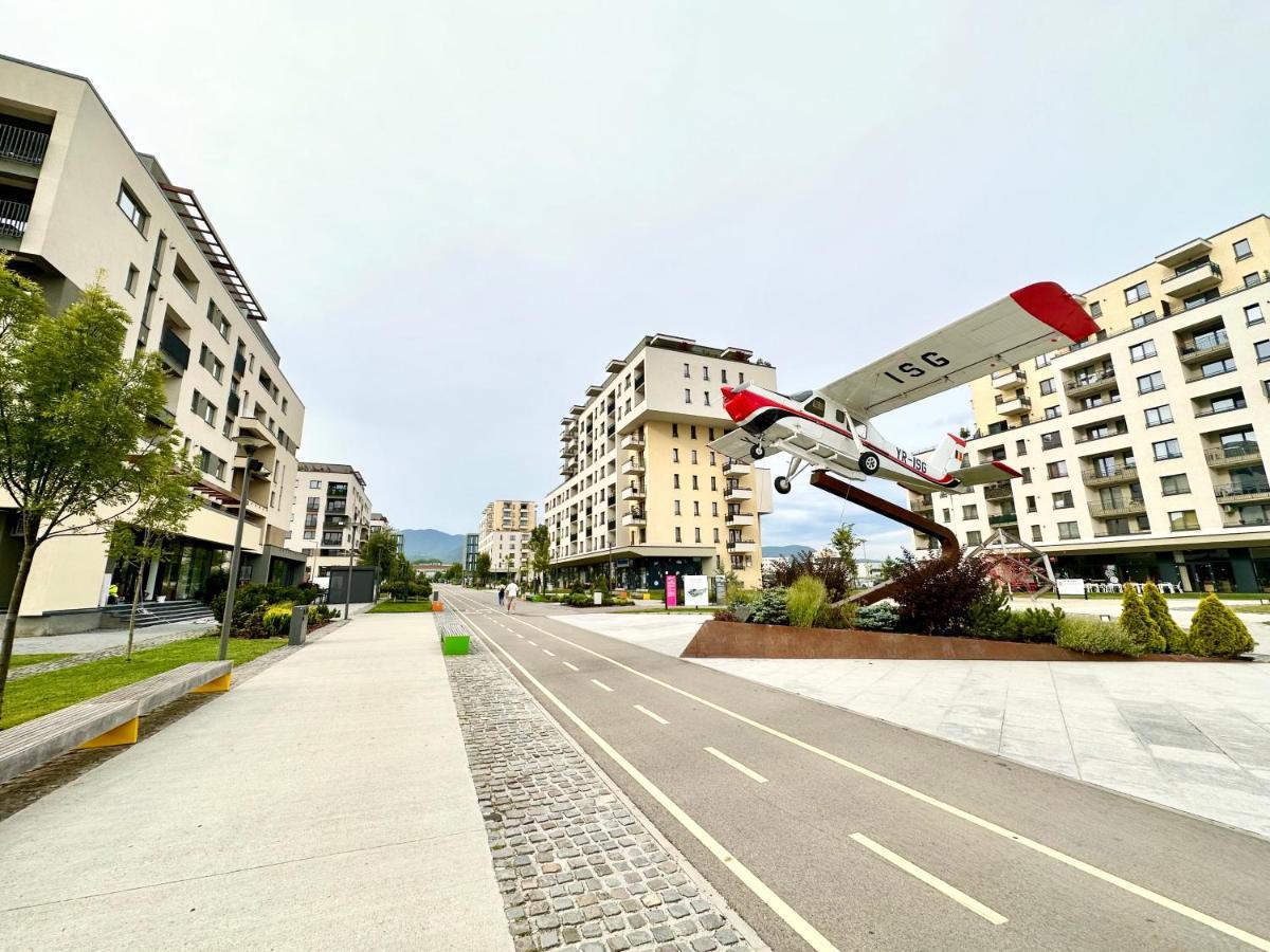 Kasper Coresi Mall - Rise Private Apartments & Suites Braşov Eksteriør billede