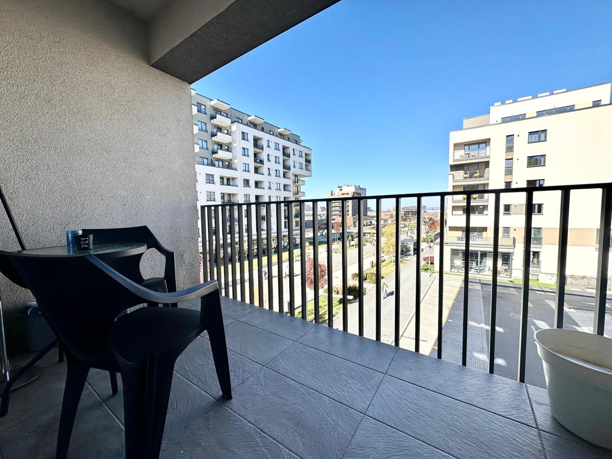 Kasper Coresi Mall - Rise Private Apartments & Suites Braşov Eksteriør billede