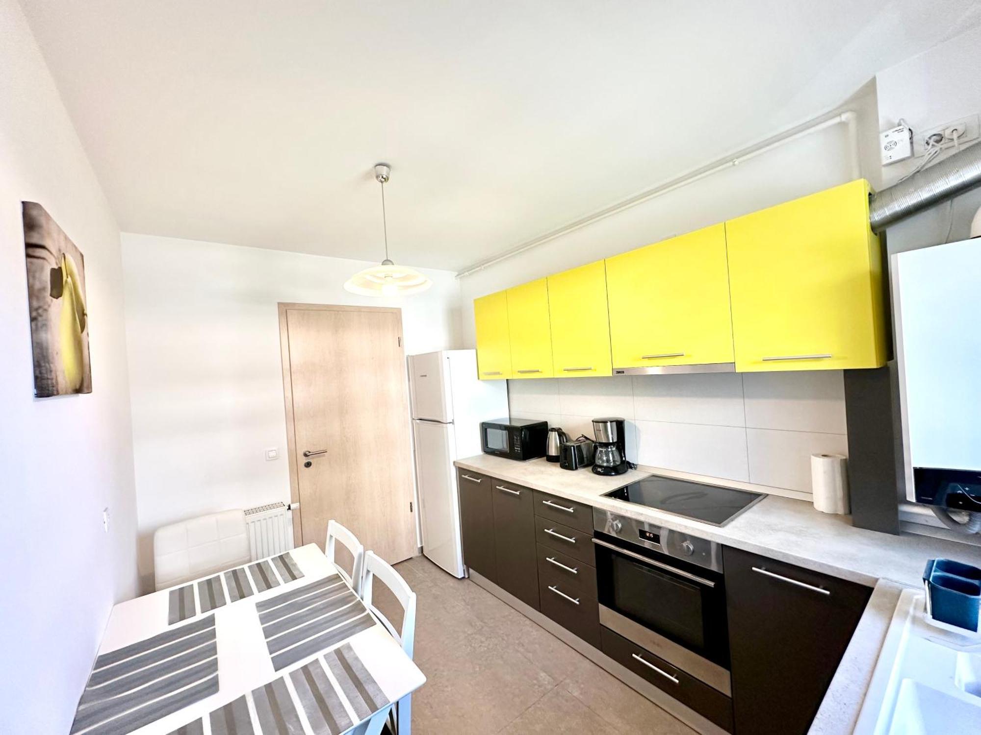 Kasper Coresi Mall - Rise Private Apartments & Suites Braşov Eksteriør billede
