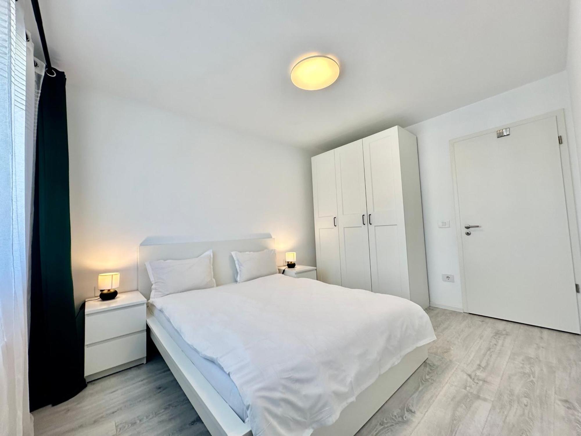 Kasper Coresi Mall - Rise Private Apartments & Suites Braşov Eksteriør billede