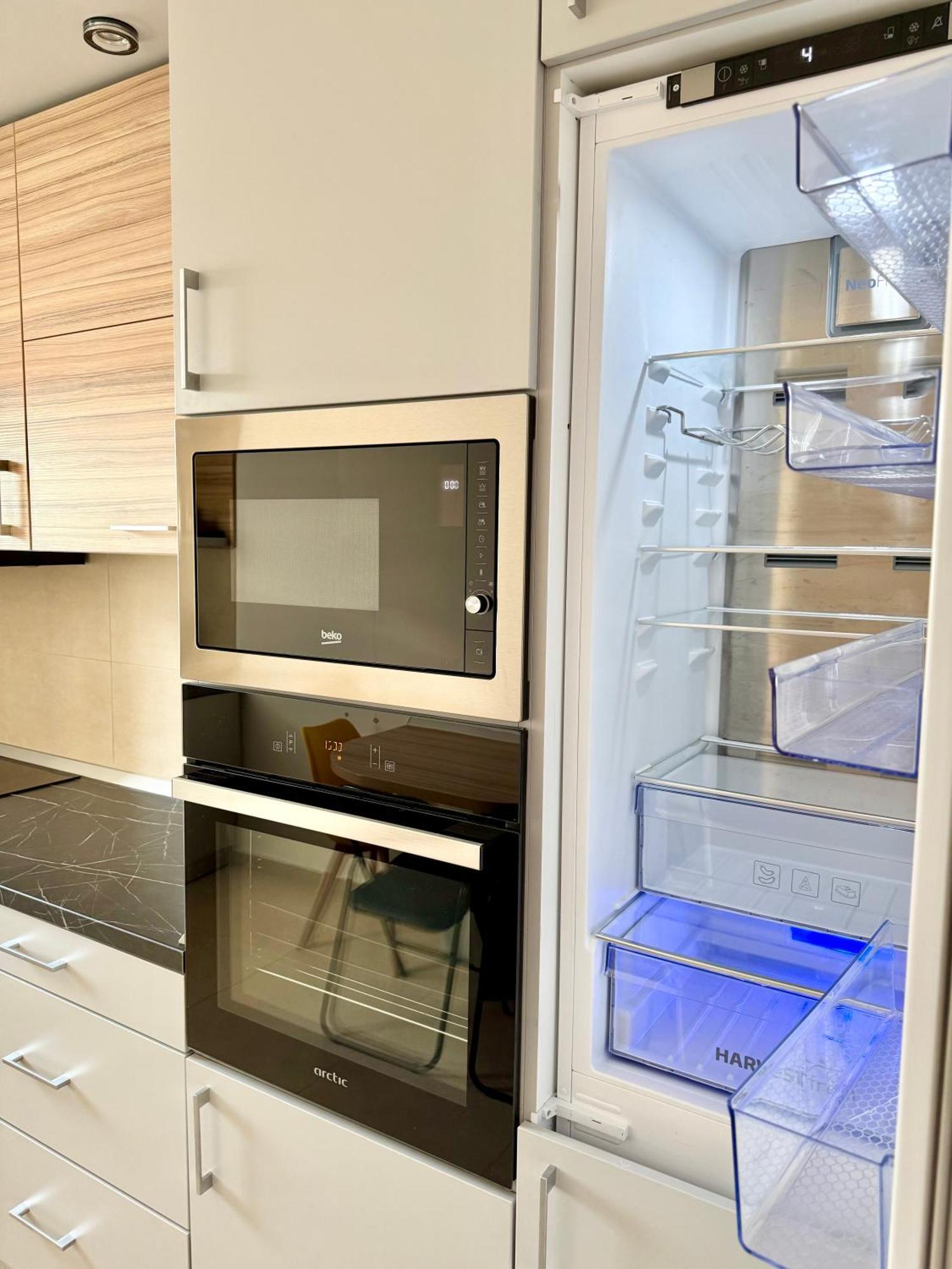 Kasper Coresi Mall - Rise Private Apartments & Suites Braşov Eksteriør billede