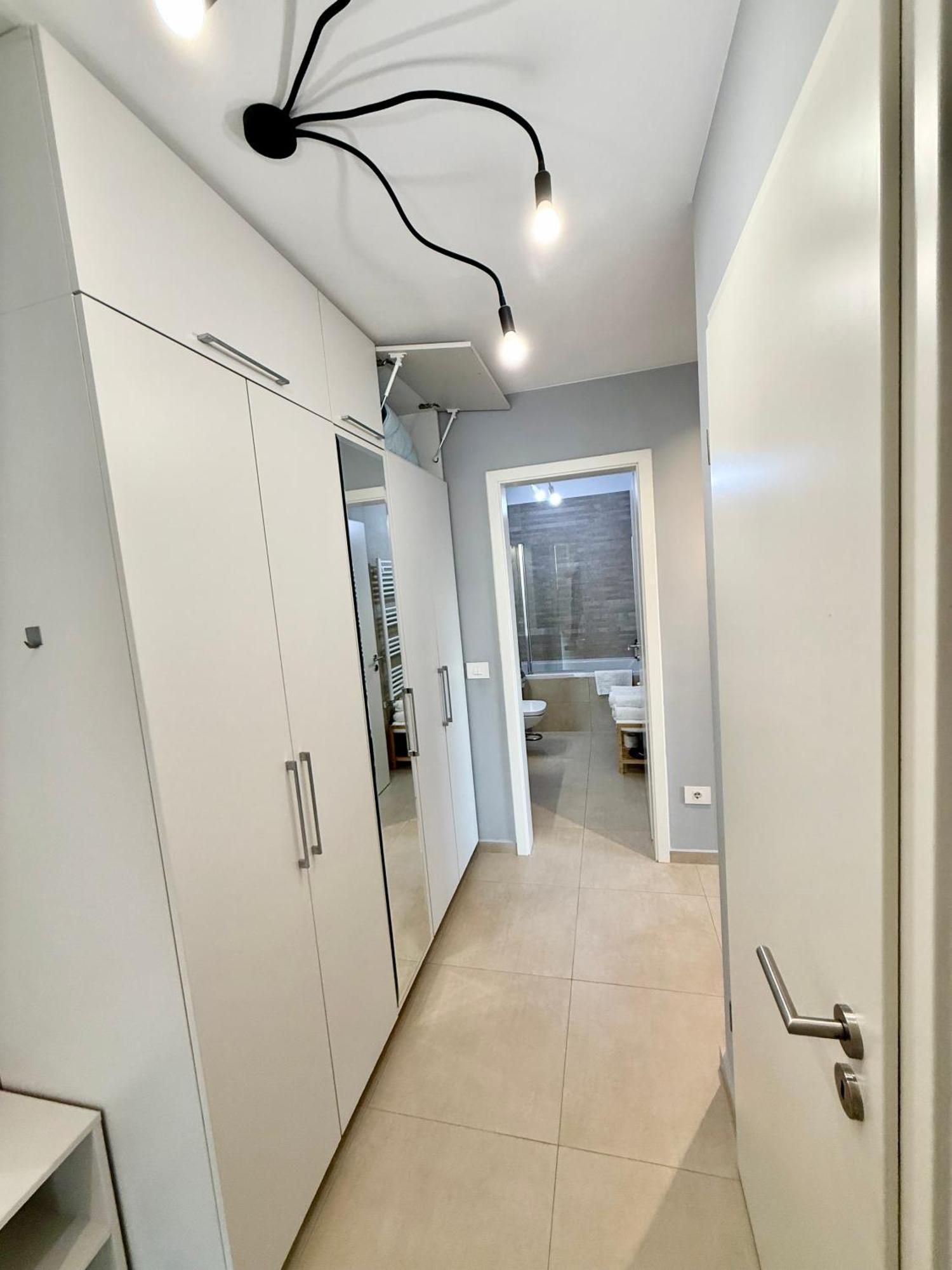 Kasper Coresi Mall - Rise Private Apartments & Suites Braşov Eksteriør billede