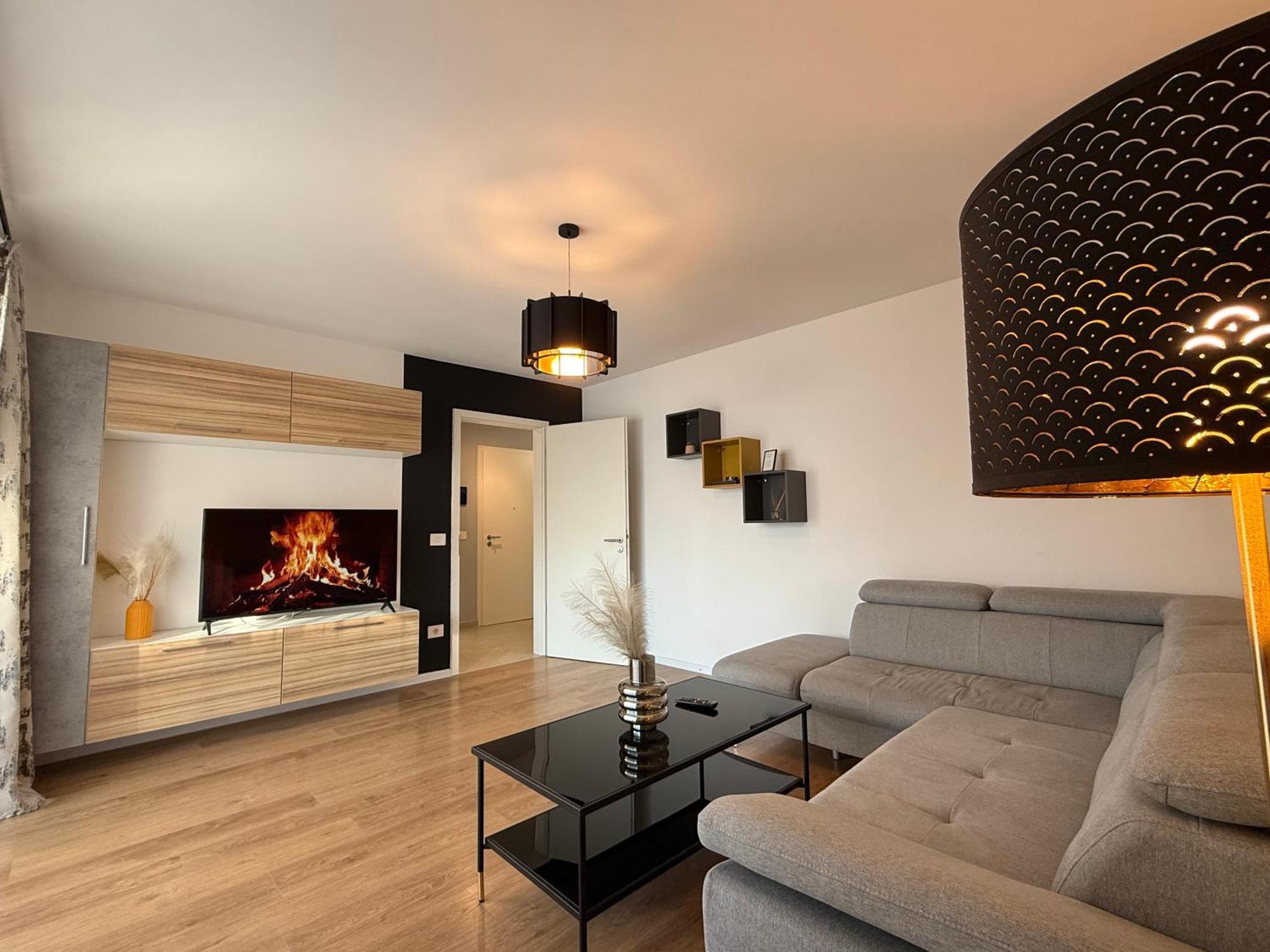 Kasper Coresi Mall - Rise Private Apartments & Suites Braşov Eksteriør billede