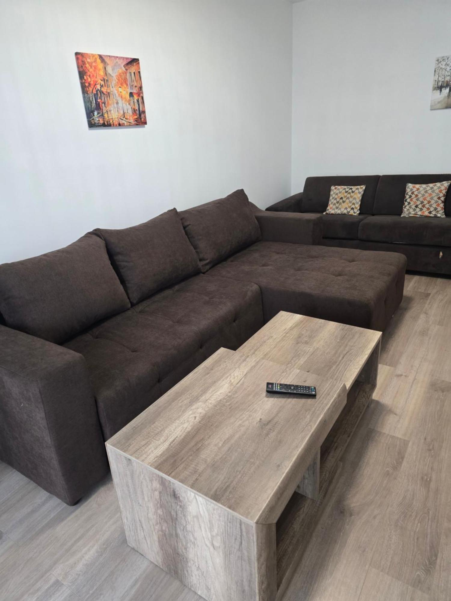 Kasper Coresi Mall - Rise Private Apartments & Suites Braşov Eksteriør billede